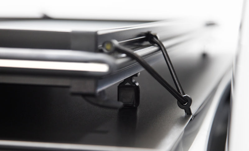 Access LOMAX Professional Series Cover 05-20 Nissan Frontier w/ 5ft Bed - Diamond Plate B0030039