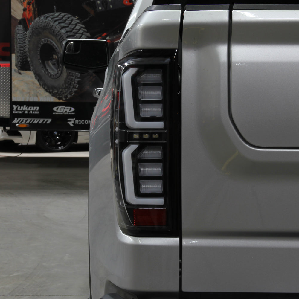 Spyder GMC Sierra 19-20 LED Model Only LED Tail Lights - Black ALT-YD-GS19LED-LED-BK 5000309