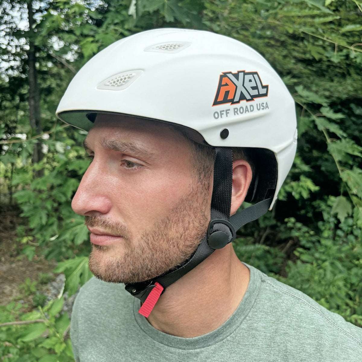 AXEL OFF ROAD GRIT D.O.T. helmet in black matte, small size, with a sleek, aerodynamic design for off-road riding.