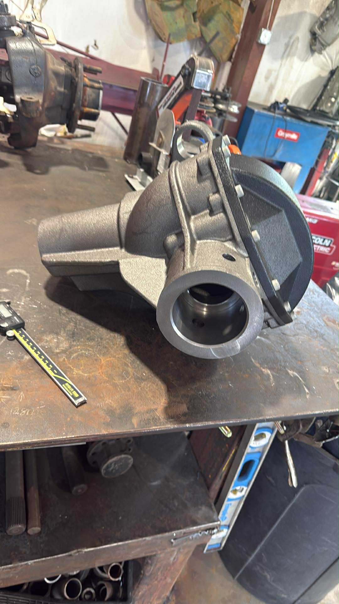 TOY60 Toyota Front Dana 60 Axle Housing