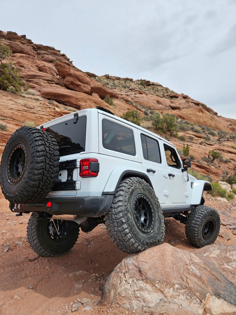 Battle Born Wheels beadlock accessory billet center cap for 5-lug and 6-lug Jeep wheels, machined finish, 84mm outer diameter.