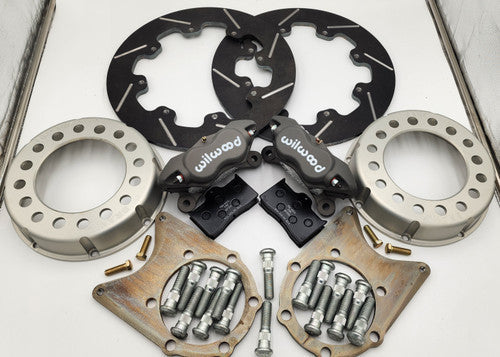 Skinny Pedal Racing Branik Legacy Wilwood Chevy Kingpin Dana 60 big brake kit with 4 or 6 piston calipers, front view.